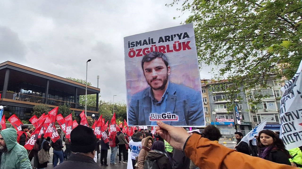 1 Mayıs Meydanlarında Tutuklu Muhabir İçin Özgürlük Sesi!