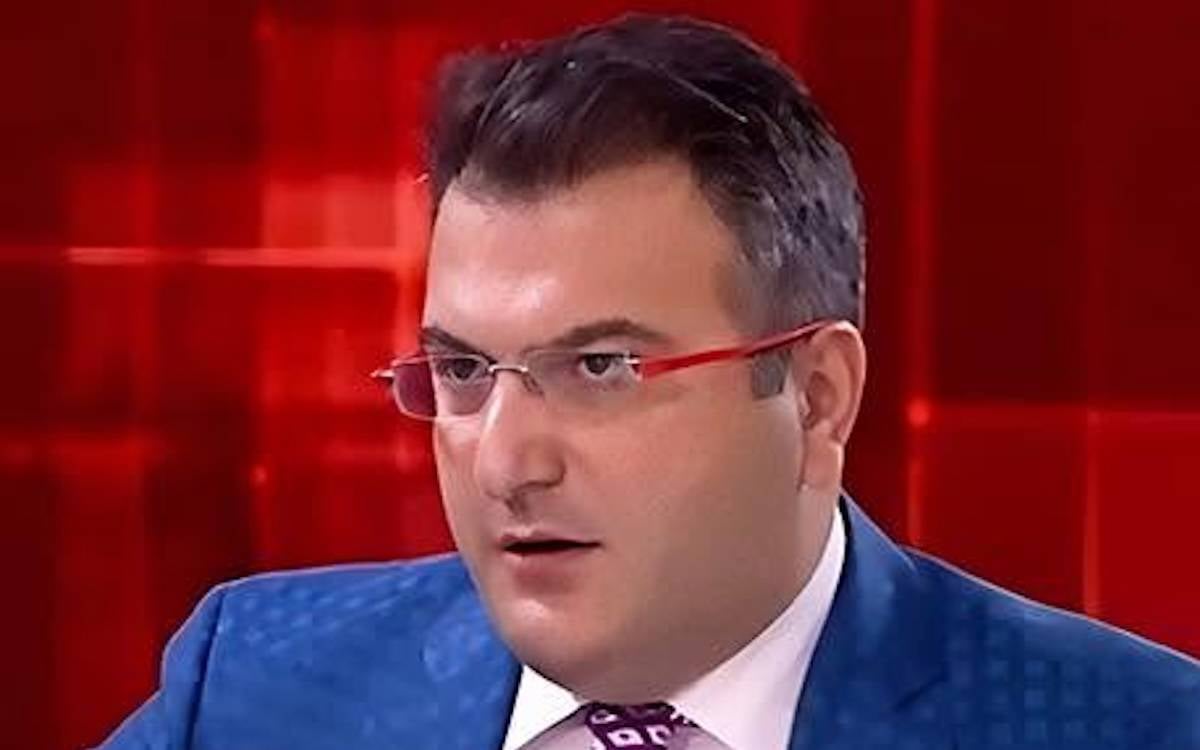 Cem Küçük Gözaltında: Şantaj ve Yanıltıcı Bilgi İddiası!