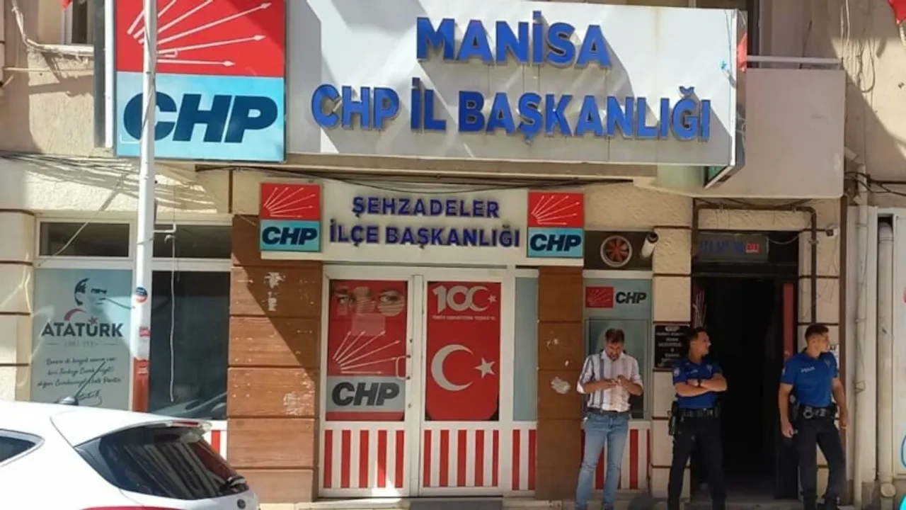 CHP Manisa İl Başkanlığı’nda Şok Kavga: 1 Yaralı!