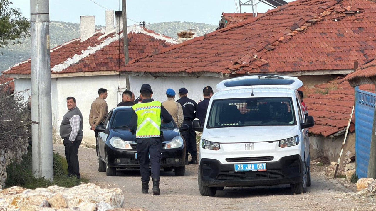 Eskişehir'de Kanlı Arazi Kavgası: Amca Öldü, Kuzen Yaralı!