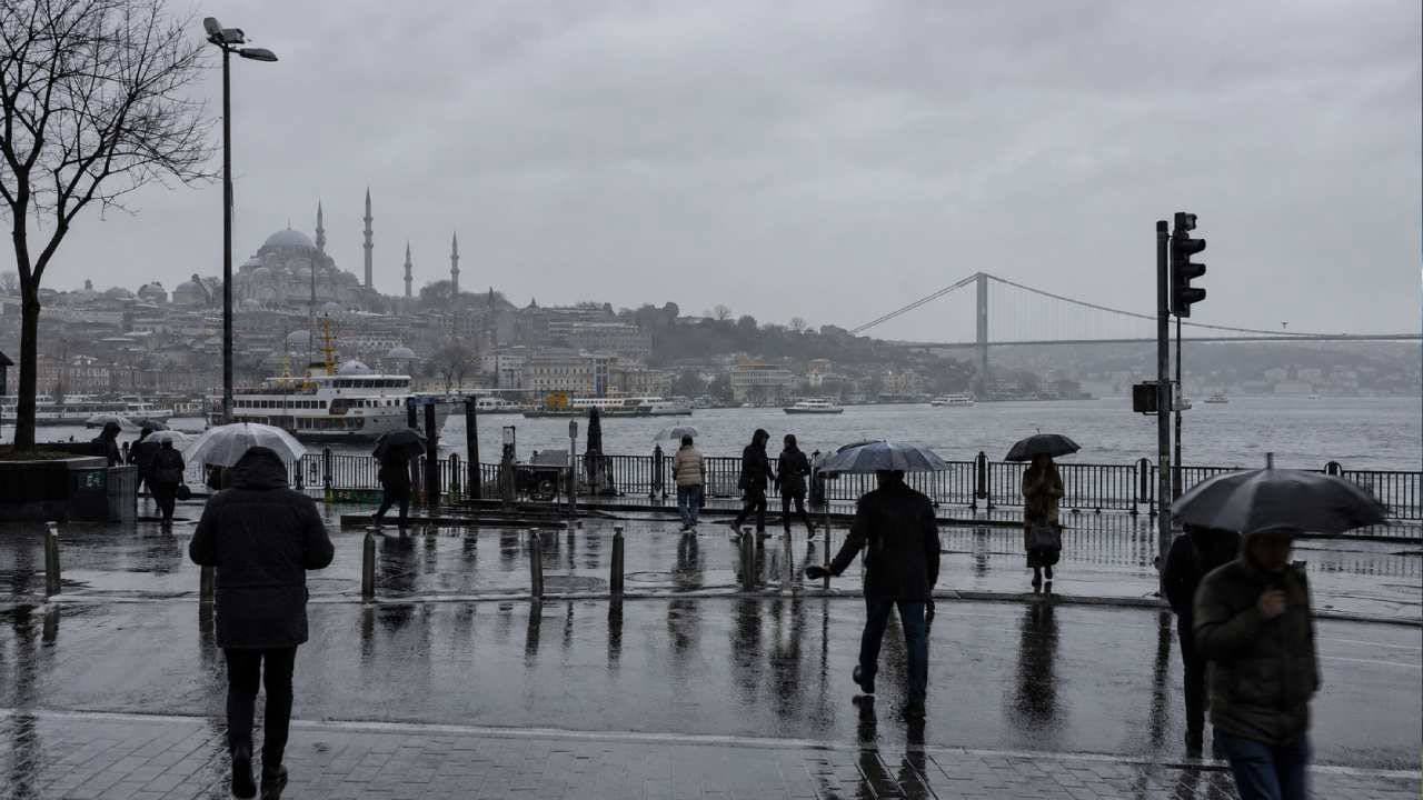 İstanbul’a Yağmur Uyarısı: Temmuz’un İlk Günleri Serin Geçecek!