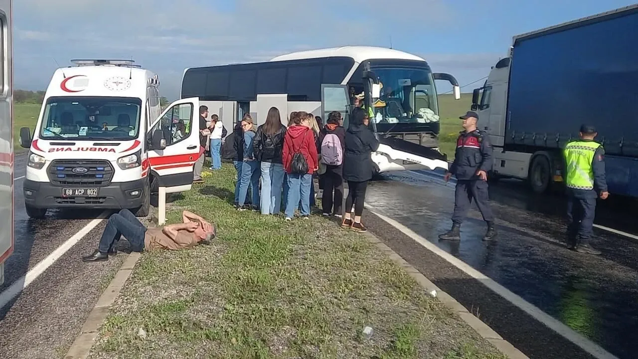 Nevşehir’de Tur Otobüsü Dehşeti: 16 Yaralı Var!