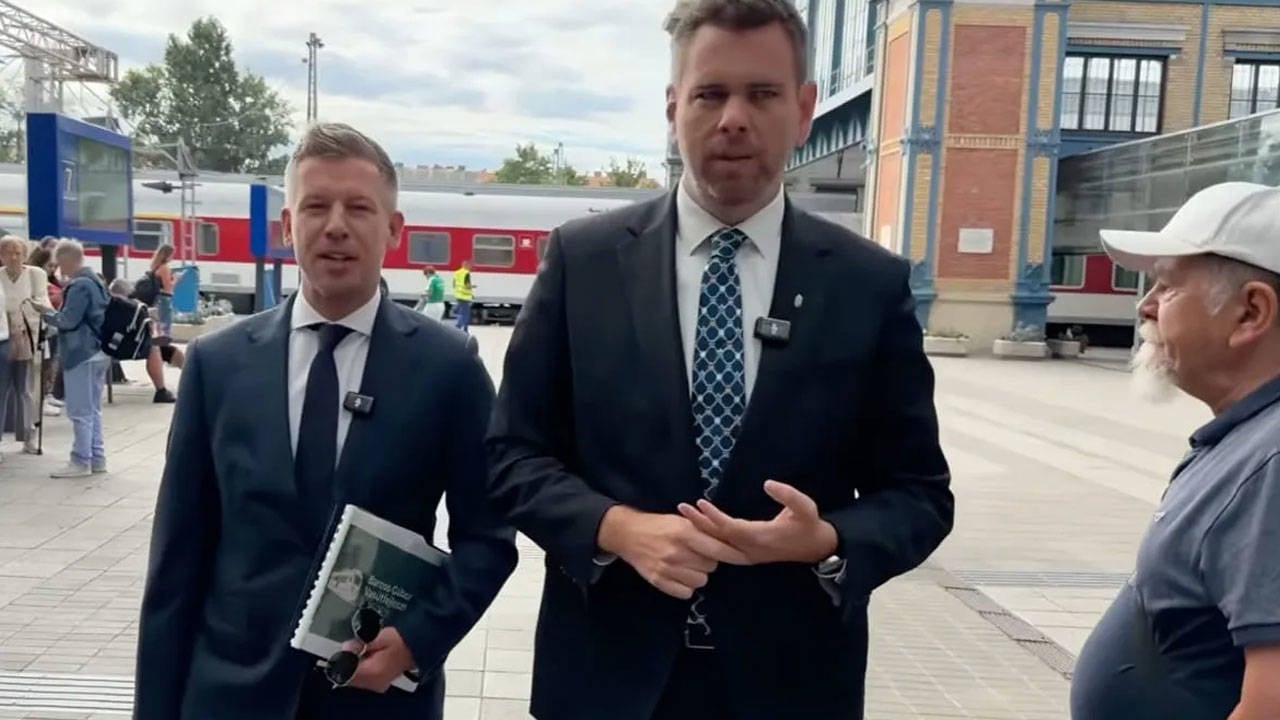 Macaristan Başbakanı Magyar’a Canlı Yayında Tükürüklü Saldırı!