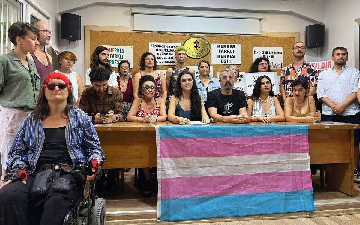 Trans Kadın Öğretmen Zoe Lila’dan Ayrımcılık Tepkisi!
